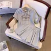 Conjunto de Verano para Mujer de Talla Grande: Conjunto Deportivo Casual de Dos Piezas con Sudadera de Manga Corta y Shorts, Adelgazante y Rejuvenecedor, en Color Albaricoque