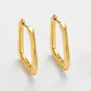 Brincos Europeus e Americanos Transfronteiriços Nova Moda Personalidade Torcidos para Mulheres, Clipe de Orelha Simples de Nicho de Alto Padrão, Acessórios de Orelha Minimalistas Tendência