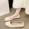 Zapatos Individuales Versátiles de Suela Plana para Viajes Diarios Zapatos de Mujer 2026 Verano Nuevos Puntera Redonda Zapatos Negros de Trabajo Mocasines de Gamuza de Corte Bajo