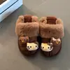 Chinelos de Pelúcia Desenho Animado Birkenstock de Algodão Femininos para Uso Externo Solado Macio Antiderrapante Bico Fechado Chinelos Fofos Quentes Preguiçoso Sapatos Femininos de Pelúcia