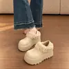 2026 Novos Sapatos Casuais de Pelúcia com Solado Grosso Femininos Sapatos de Algodão Retrô Botas de Neve Aumenta Altura Pelo Inverno Bege Roupas de Fora Quente