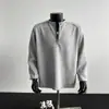 Sudadera acolchada negra con media cremallera en los hombros para hombre, estilo de alta calle americano para primavera y otoño, camiseta de manga larga con tachuelas, capa base pesada fresca y elegante