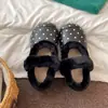 Venda Quente Sapatos de Pelo Pelúcia Espessos Antiderrapantes com Solado Grosso Feminino 2026 Novo Inverno Aumentador de Altura Quentes com Solado Macio Sapatos de Algodão
