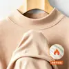 Camiseta de manga larga con cuello alto medio de forro polar de doble cara para hombre, capa base cálida para otoño e invierno, con forro de forro polar y engrosada para mayor calidez, prenda de moda para otoño