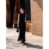 Moda Verão 2026 Estilo Casual Francês Blusa com Malha Plissada Franzida de Manga Curta para Transmissão ao Vivo e Distribuição
