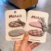 Pinza para el cabello de tela dulce versátil para niños estilo coreano para niñas, pasador rojo con lazo de mariposa, accesorio para el cabello