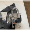 2025 Novo Estilo de Verão Bolsa Platina de Cor Contrastante Bolsa de Ombro da Moda Feminina Estilo Europeu e Americano Textura de Alta Qualidade Bolsa Transversal