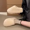 Pantuflas de algodón para mujer para invierno y exteriores, de suela gruesa, con diseño de punta cerrada, forro de felpa, suela suave, adecuadas tanto para el hogar como para ir al trabajo, talón completamente cerrado, versátiles y cálidas
