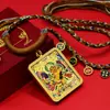 Pingente de Colar Estilo Xizang, Pintado à Mão e Semi-Pintado Exquisitamente em Dourado, Apresentando o Deus da Riqueza Amarelo dos Cinco Caminhos Trazedores de Riqueza, Amuleto Buda Thangka Tibetano para Atrair Riqueza