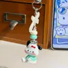 Colgante 3D de Dibujos Animados Pochacco Versátil Serie de Salidas de Primavera Encanto de Cuentas Llavero Mochila Regalo para Mejores Amigos y Parejas