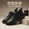 Sapatos Masculinos de Couro Genuíno Primavera e Outono Novos Sapatos para Caminhada ao Ar Livre e Montanhismo Sapatos Esportivos Casuais Masculinos para Corrida Impermeáveis Antiderrapantes Absorventes de Choque