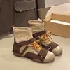 Botas de cordones retro, peculiares y elegantes para mujer, nueva colección otoño/invierno 2026, con bloques de color, suelas suaves y empeines suaves, adecuadas para senderismo, uso casual y deportes, parecidas a las botas Martin