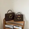 2026 Nuevo Bolso de Moda Simple Bolso Kelly Bolso de Mujer Casual Versátil de Hombro Cruzado Bolso Cuadrado Pequeño