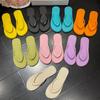 Verano nuevas chanclas para mujer color sólido de alta calidad antideslizantes simples para exteriores chanclas de color sólido sandalias de playa junto al mar