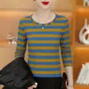 Blusa de Manga Larga Estampada de Alta Gama con Diseño de Plantas para Mujer, Madres de Mediana Edad y Mayores, Corte Ajustado, Favorecedora, Disimuladora, Camiseta Básica de Cuello Redondo