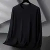 Camiseta Lisa Versátil de Manga Longa Estilo Japonês para Homens, Nova Peça para Usar por Baixo ou por Cima no Outono, Top Básico Casual Soltinho da Moda