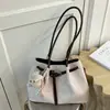 Bolso tote grande de nueva temporada transfronterizo para mujer, bolso de hombro versátil de alta gama para el día a día, bolso de mano de moda estilo coreano con textura