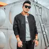 Jaqueta jeans lavada estilo americano com gola redonda para homens, jaqueta baseball color blocking, moda primavera e outono, peça externa casual masculina solta e moderna