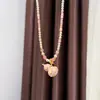 Original Elegante y Exquisito Collar de Cuatro Hojas de Trébol Calado de Colores Calabaza Piedra Natural con Cuentas Cadena de Suéter Simple de Alta Gama