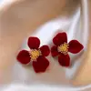 Aretes de botón de perlas y flores encantadoras de aguja de plata S925 para Mujer Aretes de alta gama de flocado rojo de Año Nuevo Aretes festivos de Año Nuevo
