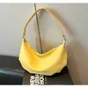 Venta al por mayor transfronteriza, bolso de mano grande con forma de dumpling, nuevo y moderno, simple y versátil, adecuado para ir al trabajo, se puede llevar en la mano o usar como bolso de hombro o bolso cruzado