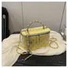 Mini Bolsa Feminina 2025 Novo Estilo Bolsa Transversal Fashion Inspirada na Chanel Bolsa Caixa Tendência Bolsa de Corrente Acolchoada