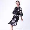 Bata de peluquería ropa de cliente de barbería servicio al cliente de salón de belleza moda salón de peluquería corte de pelo permanente tinte kimono marca de moda