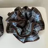Goma de pelo scrunchie azul a cuadros de cuatro capas estilo retro coreano para mujer, Cuerda para el pelo grande de alta gama para moño, Adorno para el pelo