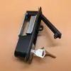 MS490-1-1 con pestillo plano cuadrado negro para colgar, cerradura de puerta de gabinete eléctrico, cerradura de gabinete GGD, cerradura de puerta de caja de distribución industrial
