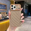 Funda Suave TPU Patrón de Ola Ventana Grande para Teléfono Adecuada para iPhone 18 Pro Max, Anti-Caídas, Diseño Simple, 17 Protección