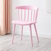 Silla de plástico moderna y sencilla para comedor nórdico, con respaldo creativo y estilo Windsor.