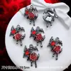 Accesorios de Estilo Oscuro Estilo Europeo y Americano Mariposa Negra Pistola Cruz de Rosa Colgante Pulsera de Cuentas DIY Collar