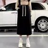 Saia Midi Elegante Estilo Coreano Nova Coleção Outono/Inverno 2026, Cintura Alta, Efeito Emagrecedor, Fenda nas Costas e Cintura Elástica, Estilo Casual Fino Versátil