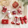 Colgante de plástico rojo para bolsas de niños, decoración navideña, colgante de bota de muñeco de nieve de dibujos animados de colores para árbol de Navidad