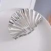 Pinza para el Cabello de Concha Transfronteriza para Mujer, Pasador Floral, Pinza de Tiburón Simple para Moño en la Parte Posterior de la Cabeza, Accesorio para el Cabello de Cola de Caballo de Moda Europea y Americana