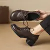Zapatos de Cuero con Cordones Estilo Británico Retro 2026 Modelo Nuevo Tacón Medio 5cm Punta Redonda Casual Versátil Boca Baja Zapatos de Una Sola Pieza Talla Grande