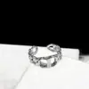 [06] Moda Europea y Americana en stock Accesorios Combinación de Personalidad Frío ins Celebridad de Internet DO Letra Brillo Anillo de Cruz