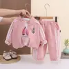 Kids2026 Novo Conjunto de Roupas de Outono para Crianças Primavera e Outono Conjunto de Três Peças de Coelho para Menina de Bebê Criança Pequena Estilo Coreano Tendência Atacado