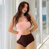 Novo Maiô de Uma Alça Peça Única Feminino Sexy Estilo Ins Retrô Água Termal Reunião para Seios Pequenos Maiô de Férias