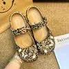 Zapatos de ballet de leopardo lindos y populares de gato KT, accesorios versátiles de moda, dijes para zapatos, hebillas decorativas para zapatos con agujeros DIY