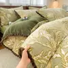 Juego de Cama de Cuatro Piezas Estilo Francés con Bola de Pelo de Conejo Bordada en Terciopelo de Leche, Juego de Tres Piezas con Funda de Edredón de Coral Fleece de Invierno, Sábana Plana, Sábana Ajustable