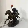 Estatua del Jinete sin Cabeza de producto nuevo transfronterizo, estatua de caballero sin cabeza luminosa, artesanía de resina