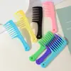 Venda Direta da Fábrica Plástico Colorido Pente de Dentes Largos Infantil Alisamento de Cabelo Pente de Cabelo Mini Portátil Embalagem Independente