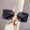 Nuevas Gafas de Sol Cuadradas de Metal sin Marco y Borde Cortado de Estilo Europeo y Americano, de Moda, de Gama Alta, Tendencia para Ciclismo para Mujeres
