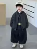 Roupa de outono para meninos 2026 novas roupas estilosas e da moda para meninos pequenos, moda infantil primavera e outono conjunto de três peças
