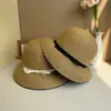 Chapéu Luminária Novo Estilo com Laço Pequeno para Mulheres, Chapéu de Palha com Proteção Solar de Verão, Chapéu Bucket de Palha de Ráfia com Trança Fina, Chapéu de Sol Tendência