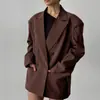 Blazer casual marrón estilo francés para mujer, otoño e invierno 2026, silueta holgada de alta gama, traje de mujer de doble botonadura