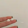 Pendientes de Flor de Perla de Alto Brillo con Aguja de Plata 925 y Concha Artificial para Mujer, Pendientes Pequeños Cortos Exquisitos Súper de Hada, Pendientes Retro