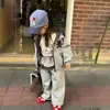 Conjunto de Moletom com Capuz Infantil, Novo Estilo Outono/Inverno para Meninas, Blusa com Zíper de Urso e Calça Casual Conjunto de Duas Peças para Crianças Pequenas