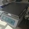 El fabricante suministra placa calefactora eléctrica de temperatura controlada con pantalla digital, placa calefactora de temperatura constante para pretratamiento de muestras de laboratorio, digestión y eliminación de ácidos